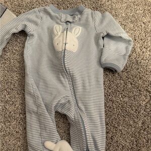 Carters 3M Bunny Two way zipper onesie